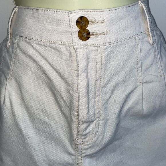 a.n.a cream colored high waisted pleat front shorts - Picture 2 of 8